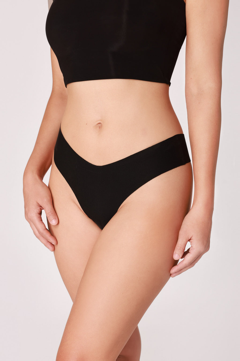 JUA NUR black V shape front